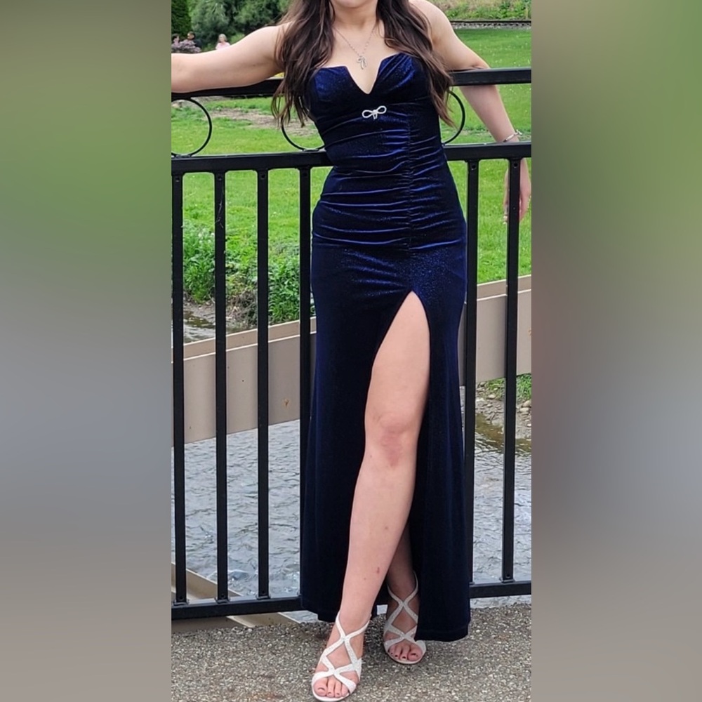Elegant Navy Blue Evening Dress